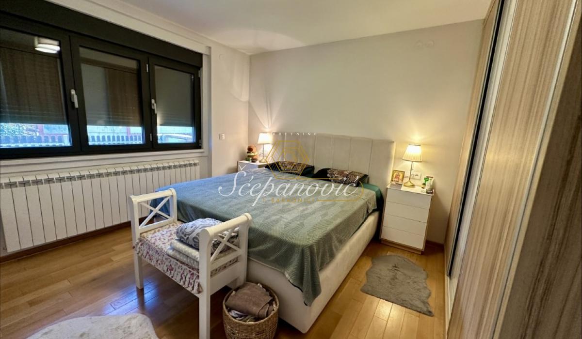 izdavanje-nekretnina-GAMsZ3jS2p Kuća Prodaja Sremska Mitrovica 135 m2