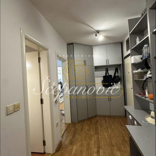 Stan Prodaja Novi Sad  79 m2