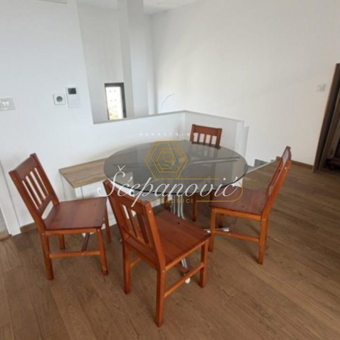 Stan Izdavanje Novi Sad  73 m2