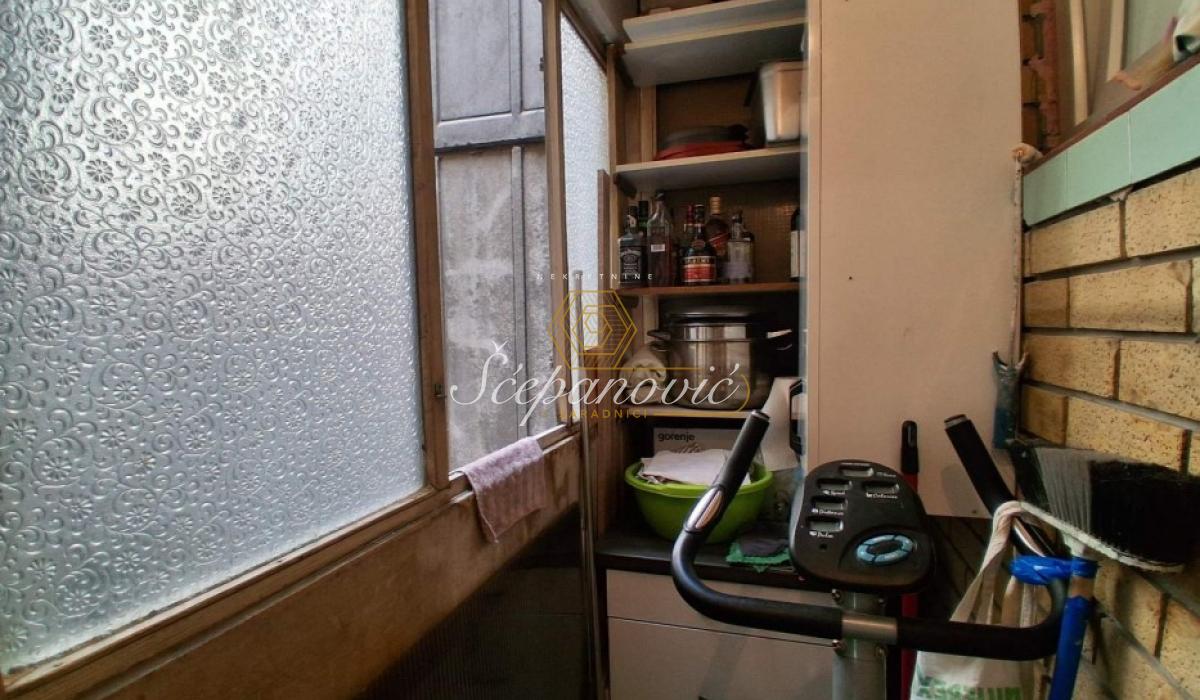 Stan Prodaja Novi Sad  76 m2