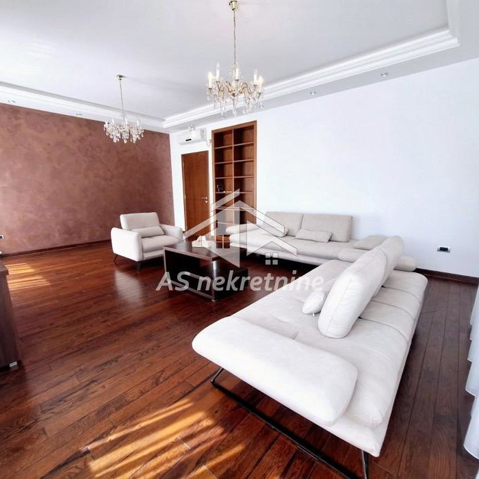 Stan Izdavanje Beograd Dedinje 135 m2