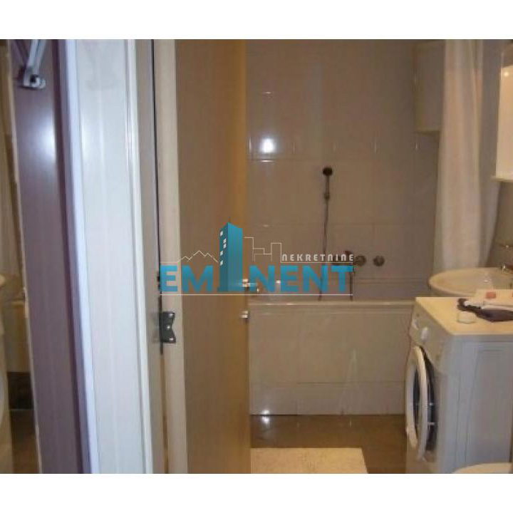 Stan Izdavanje Beograd Blok 22 43 m2