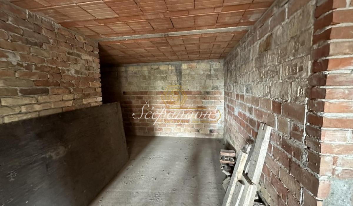 izdavanje-nekretnina-JLu3kxxvRf Kuća na prodaju, Klisa, Novi Sad, 100m², 300.000 €
