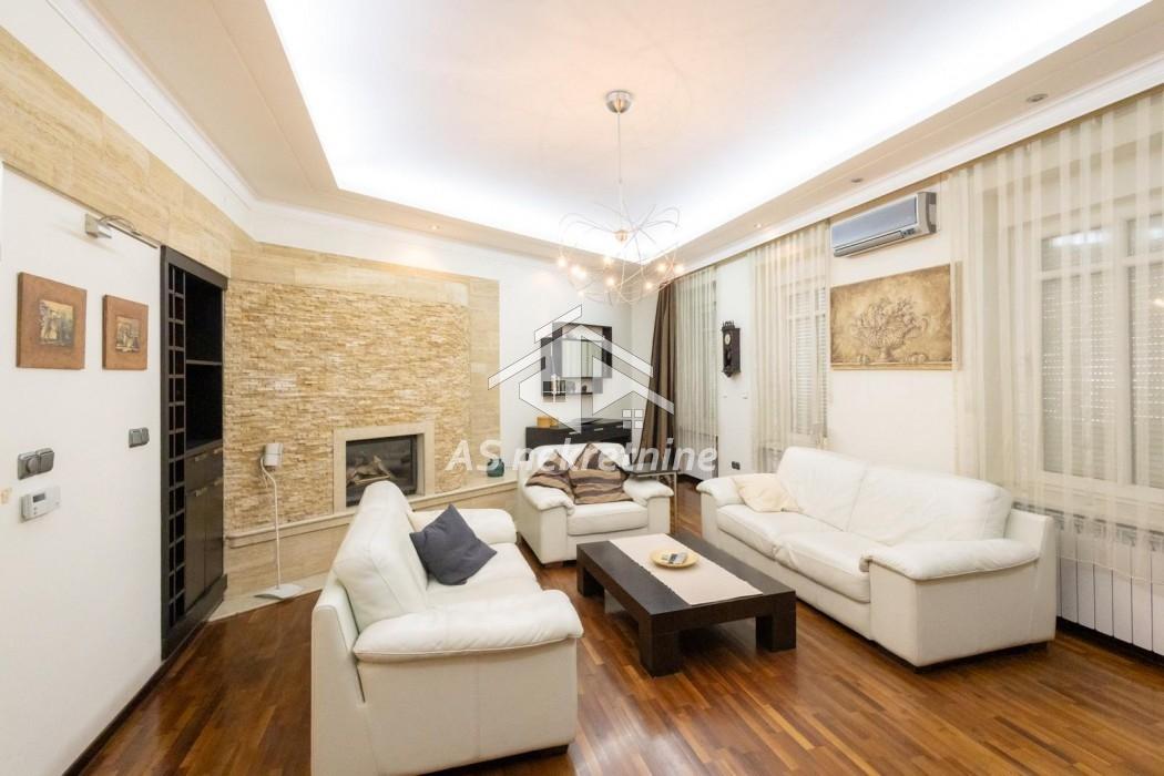 Stan Izdavanje Beograd Obilićev Venac 140 m2