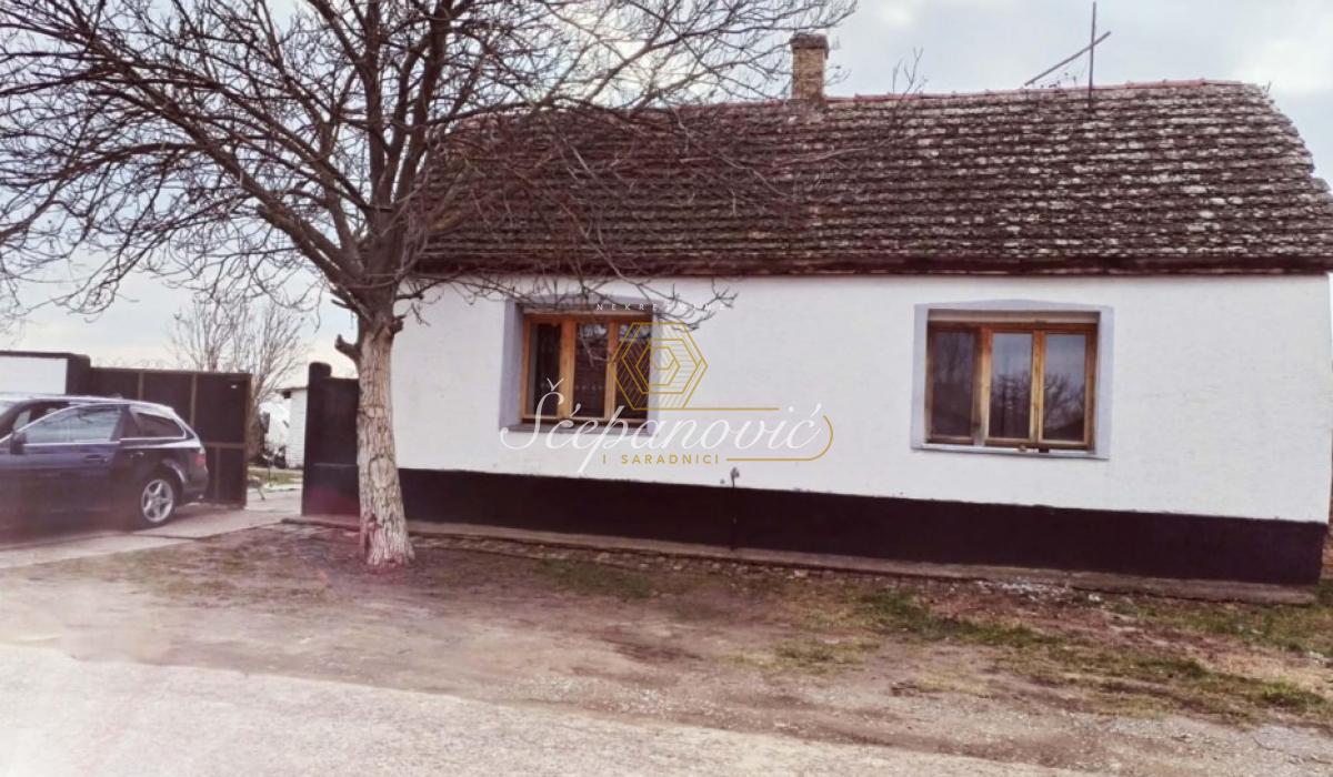 izdavanje-nekretnina-LC1G0qyqOb Kuća na prodaju, Feketić, Mali Iđoš, 139m², 38.000 €