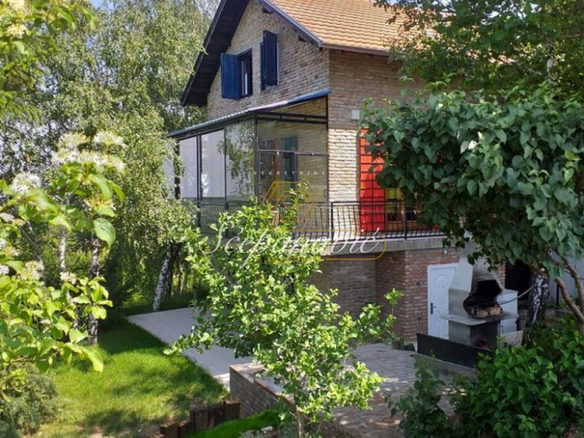 Kuća Prodaja Fruška Gora  307 m2