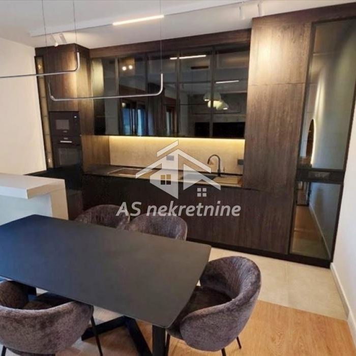 Stan Izdavanje Beograd Centar (Savski Venac) 95 m2