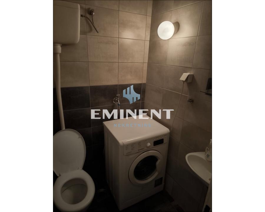 Trosoban stan za izdavanje, Žarkovo, Beograd, 85m², 650 €/mes