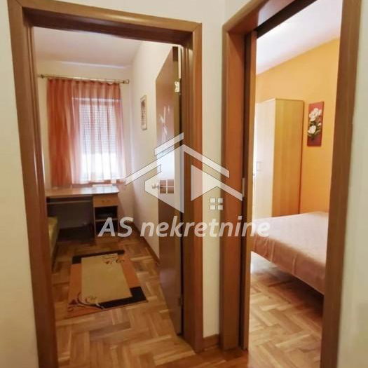 Trosoban stan za izdavanje, Đeram Pijaca, Beograd, 58m², 750 €/mes