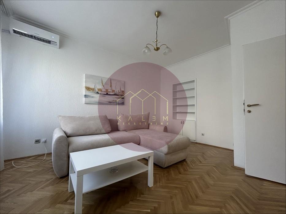 Dvosoban stan na prodaju, Kalenić Pijaca, Beograd, 61m², 297.000 €