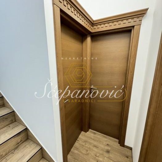 Kuća na prodaju, Sremska Kamenica, Novi Sad, 226m², 390.000 €