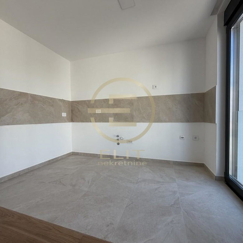 Stan Prodaja Novi Sad  81 m2