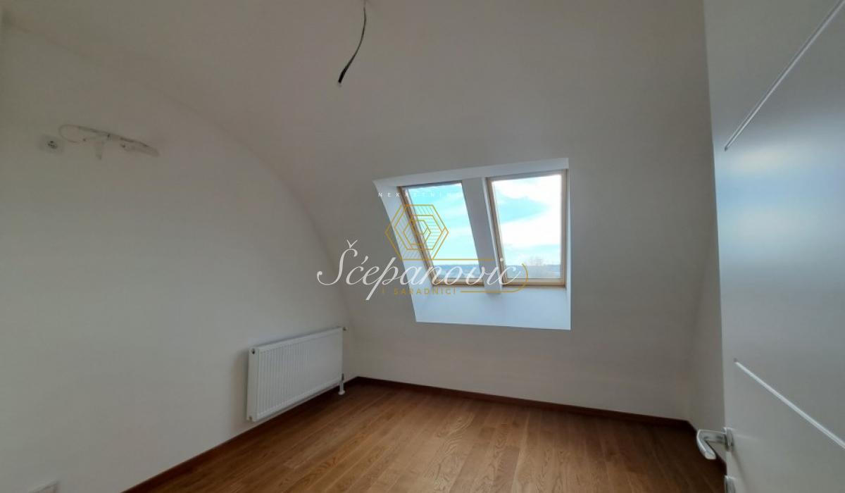 Višesoban stan na prodaju, Telep, Novi Sad, 207m², 352.000 €