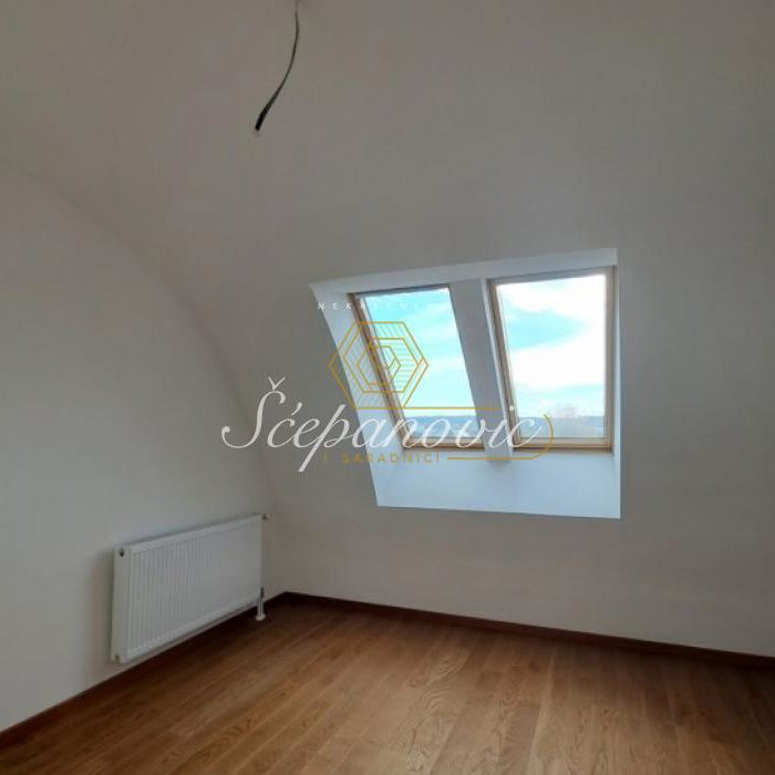 Višesoban stan na prodaju, Telep, Novi Sad, 207m², 352.000 €