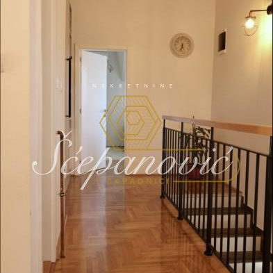 Četvorosoban stan na prodaju, Telep, Novi Sad, 157m², 350.000 €