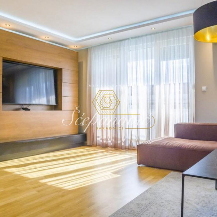 Četvorosoban stan na prodaju, Bulevar Patrijarha Pavla, Novi Sad, 113m², 440.000 €