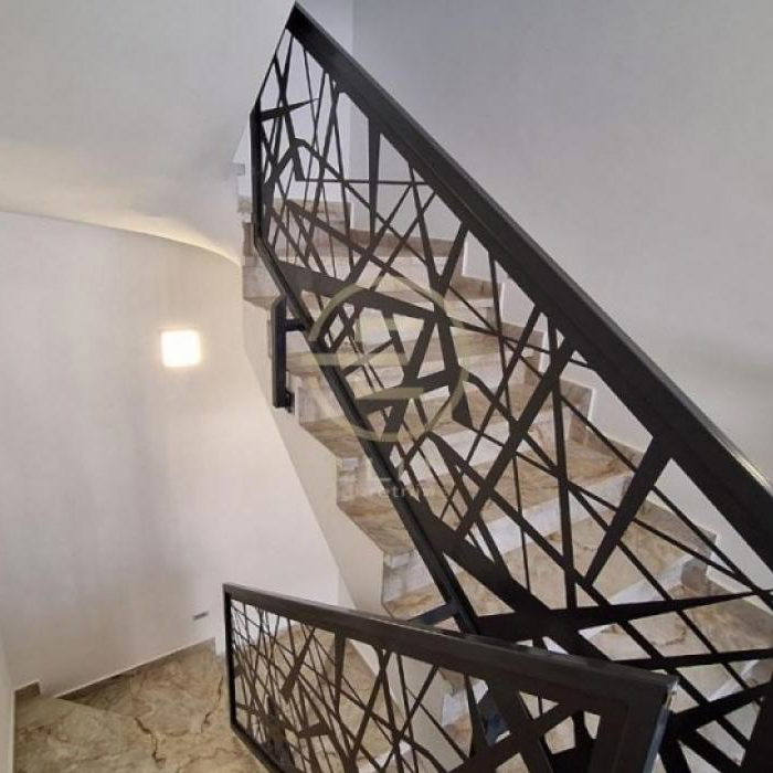 Petosoban stan na prodaju, Sremska Kamenica, Novi Sad, 145m², 390.000 €