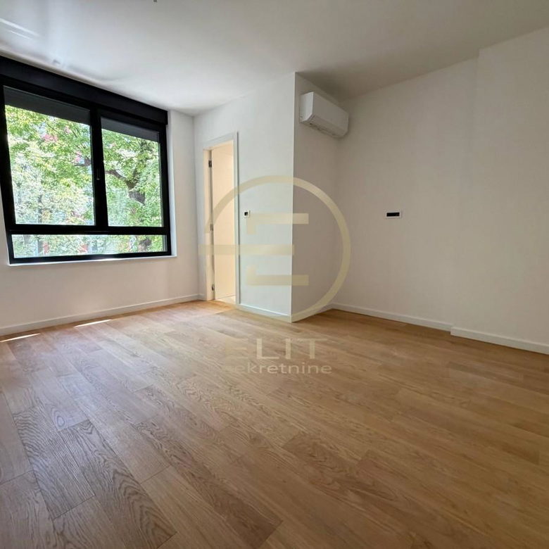 Lokal za izdavanje, Centar, Novi Sad, 126m², 1.890 €/mes
