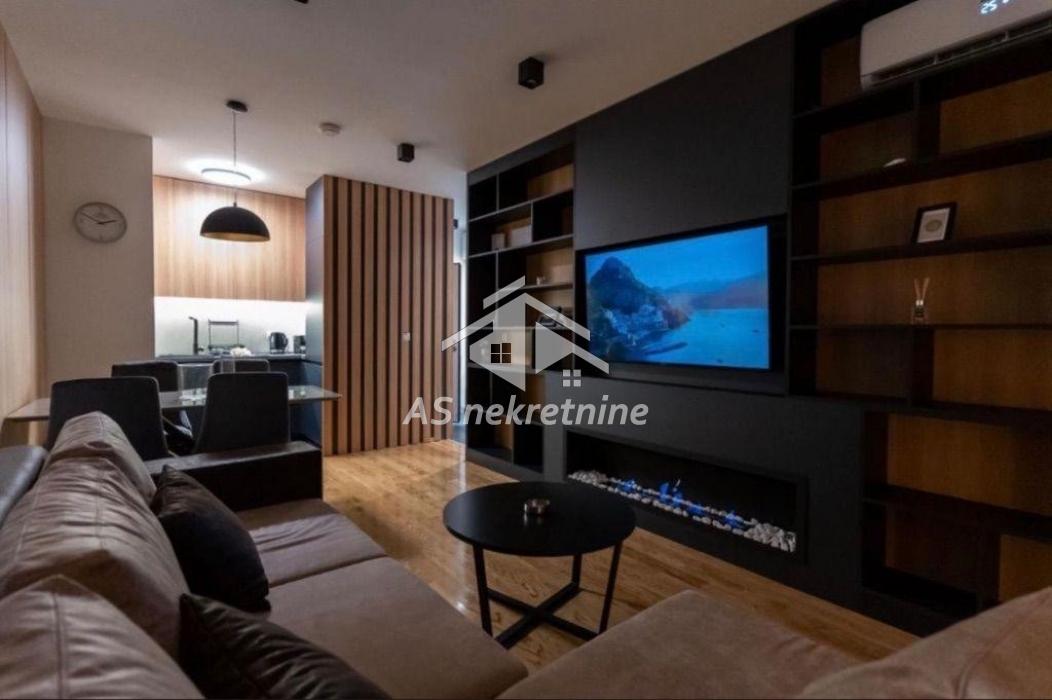 Stan Izdavanje Beograd Južni Bulevar 55 m2