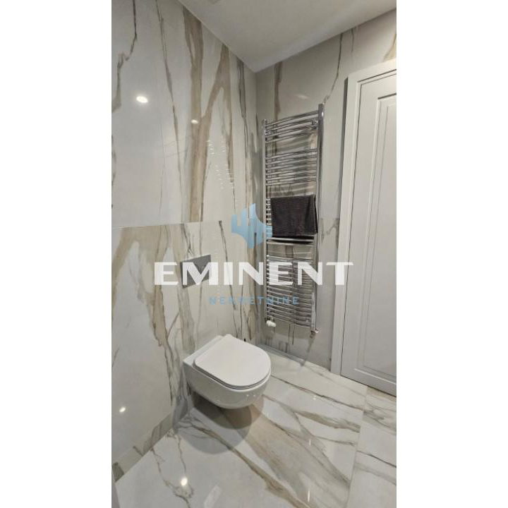 Trosoban stan za izdavanje, Hotel YU, Beograd, 86m², 1.500 €/mes