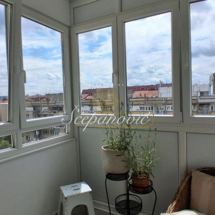 Stan Prodaja Novi Sad  76 m2