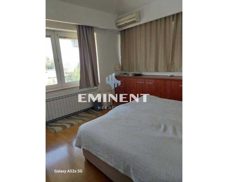Stan Izdavanje Beograd Senjak 165 m2