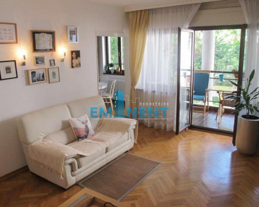 Stan Izdavanje Beograd  90 m2