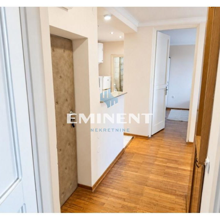 Trosoban stan za izdavanje, Banovo Brdo, Beograd, 53m², 650 €/mes
