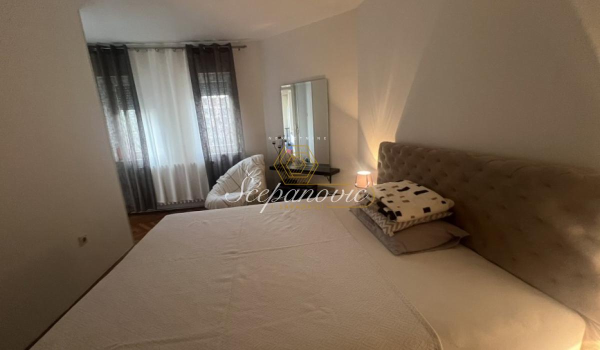Stan Prodaja Novi Sad  85 m2