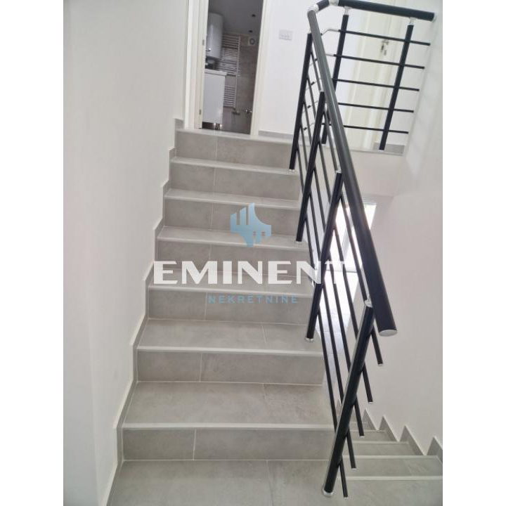 Kuća Izdavanje Beograd Mirijevo 220 m2