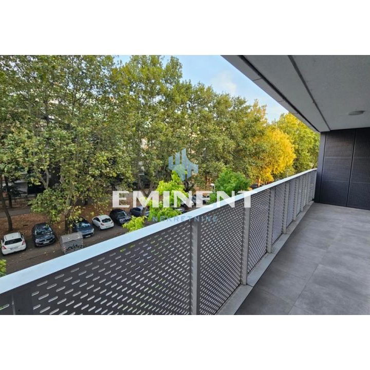 Trosoban stan za izdavanje, Hotel YU, Beograd, 86m², 1.500 €/mes