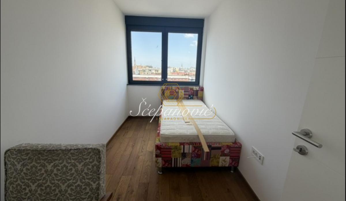 Stan Izdavanje Novi Sad  73 m2