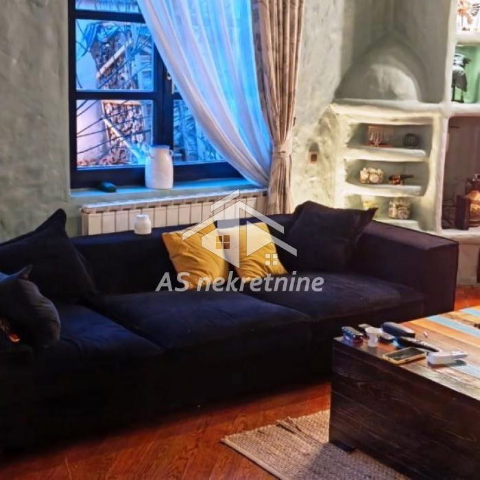 Kuća Izdavanje Beograd Jajinci 367 m2