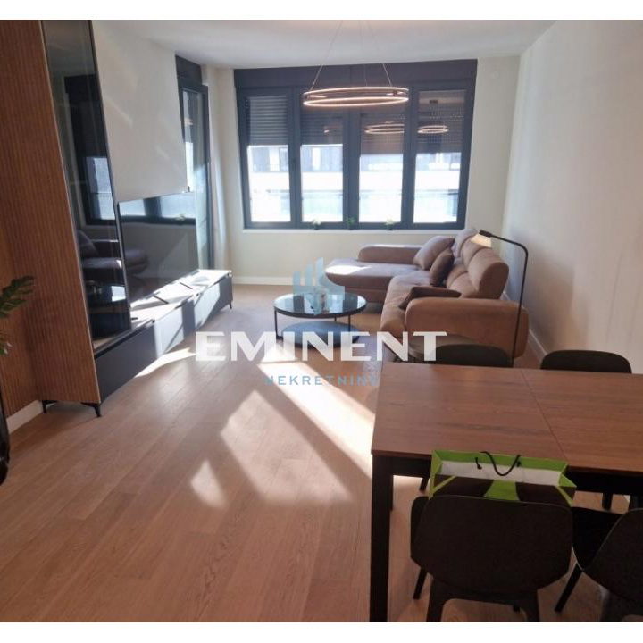 Stan Izdavanje Beograd Blok 65 56 m2