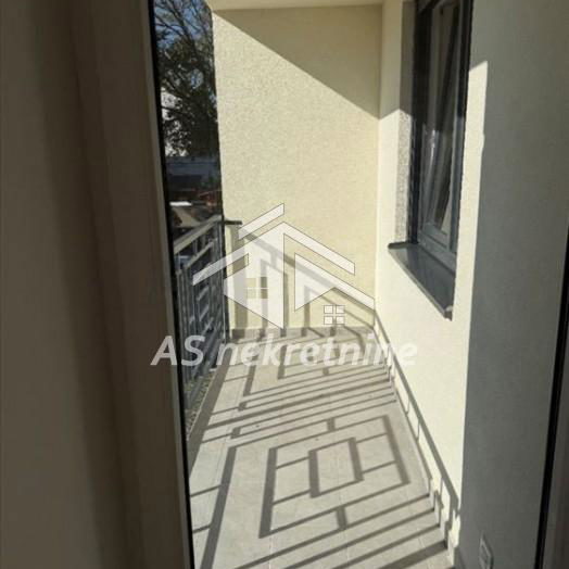 Trosoban stan na prodaju, Cara Dušana, Beograd, 71m², 211.500 €