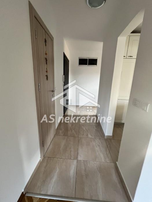 Trosoban stan za izdavanje, Autokomanda, Beograd, 78m², 900 €/mes