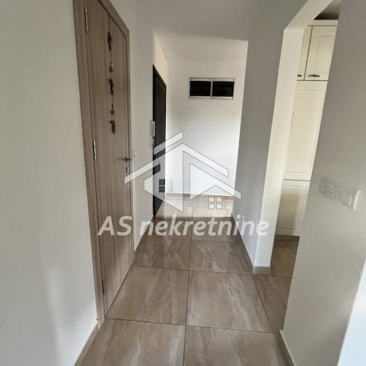Trosoban stan za izdavanje, Autokomanda, Beograd, 78m², 900 €/mes