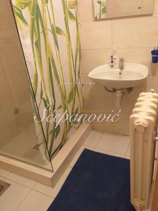 izdavanje-nekretnina-beograd-AchEs5qmku Kuća na prodaju, Fruška Gora, 307m², 430.000 €