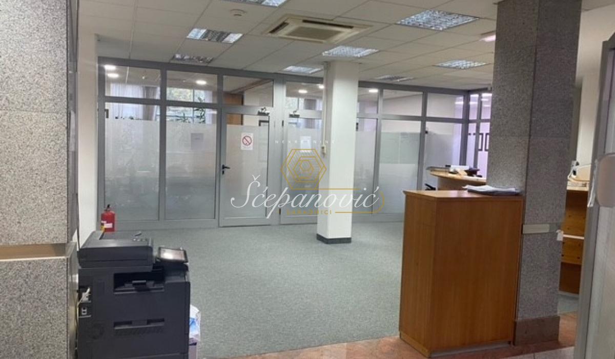 Lokal Izdavanje Novi Sad Lokal Izdavanje Novi Sad 353 m2