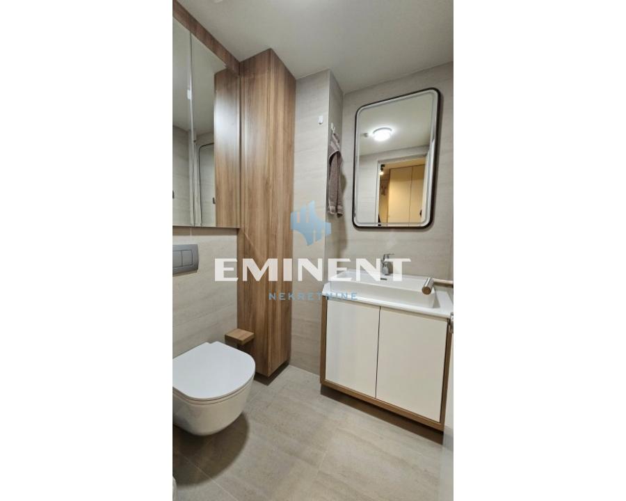 Trosoban stan za izdavanje, Blok 65, Beograd, 76m², 1.600 €/mes