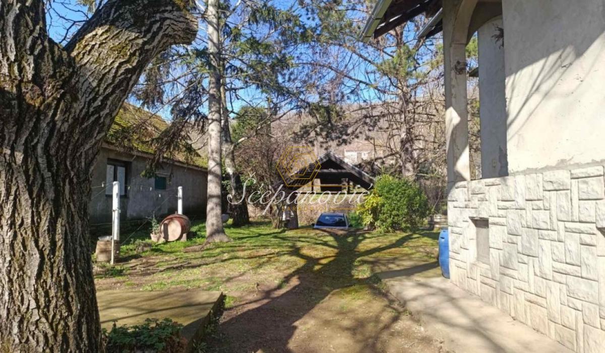 Kuća na prodaju, Jazak, Irig, 106m², 180.000 €