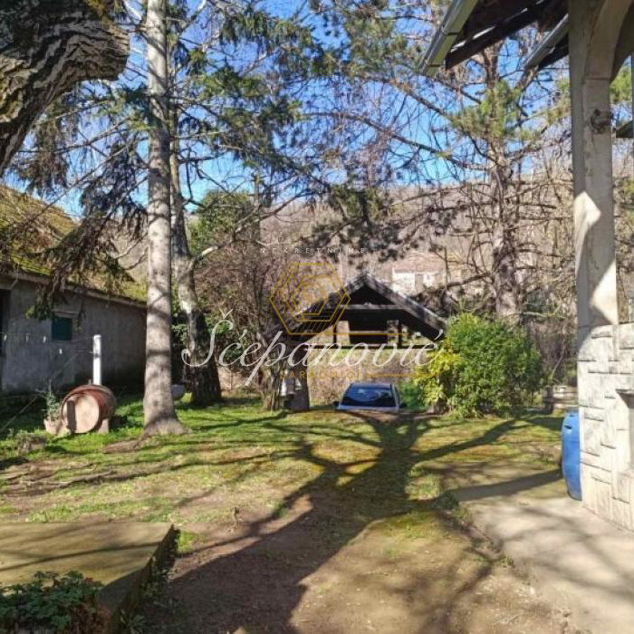 Kuća na prodaju, Jazak, Irig, 106m², 180.000 €