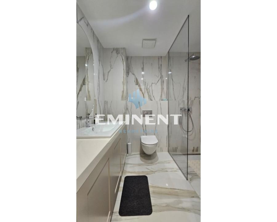 Trosoban stan za izdavanje, Hotel YU, Beograd, 86m², 1.500 €/mes