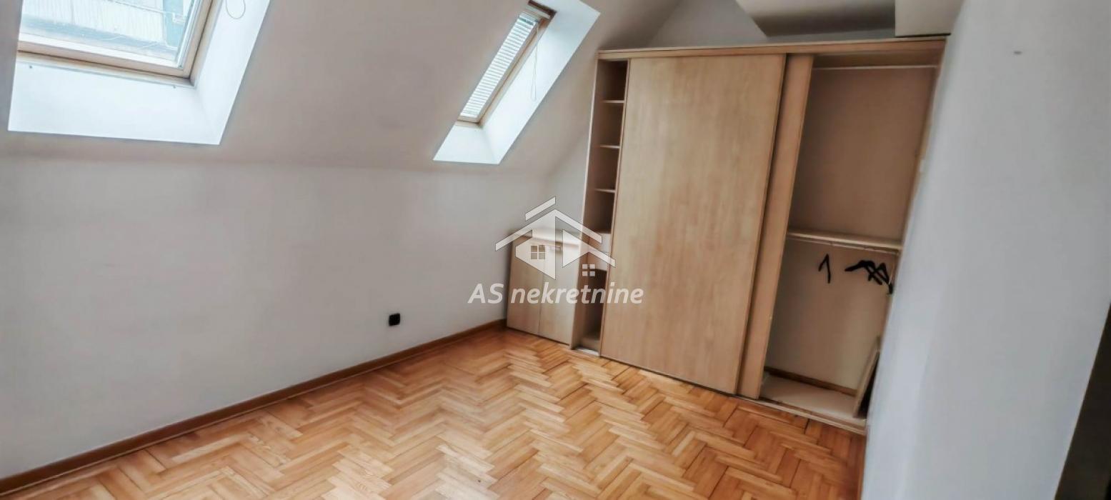izdavanje-nekretnina-beograd-Hg5tsOCFSq Višesoban stan na prodaju, Kalenić Pijaca, Beograd, 207m², 690.000 €