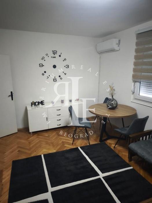 Stan Prodaja Beograd Karaburma 60 m2