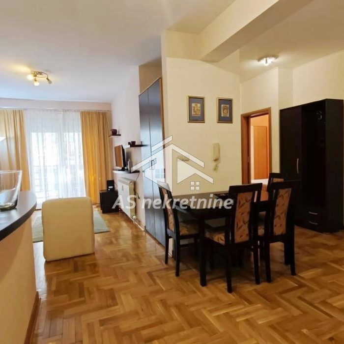 Stan Izdavanje Beograd Đeram Pijaca 58 m2
