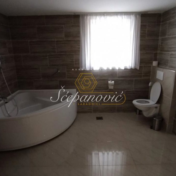 Kuća na prodaju, Veternik, Novi Sad, 795m², 1.050.000 €