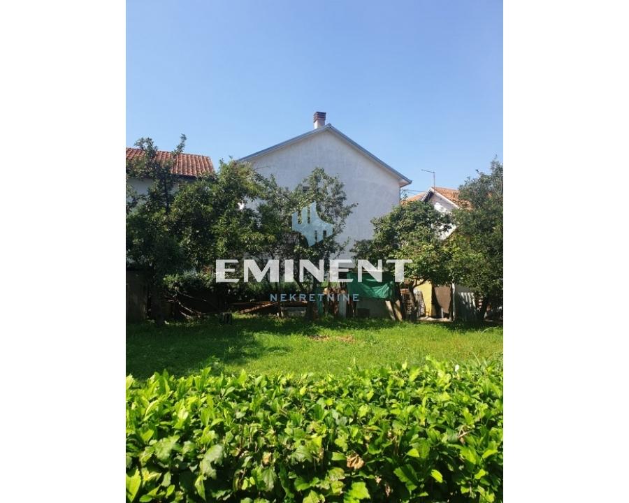 izdavanje-nekretnina-beograd-K3mPK6RLCs Kuća na prodaju, Ledine, Beograd, 200m², 290.000 €