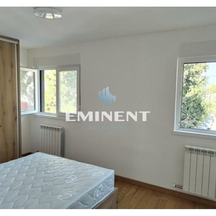 Četvorosoban stan za izdavanje, Dimitrija Tucovića, Beograd, 84m², 1.200 €/mes