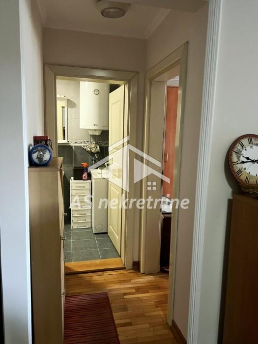 izdavanje-nekretnina-beograd-PCEWEUxpiA Dvosoban stan na prodaju, Olimp, Beograd, 43m², 92.000 €